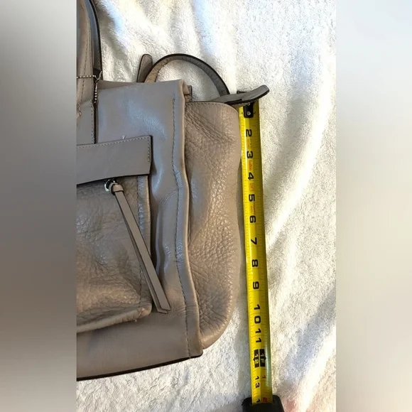 Authentic Large Coach Taupe Satchel - Picture 15 of 16